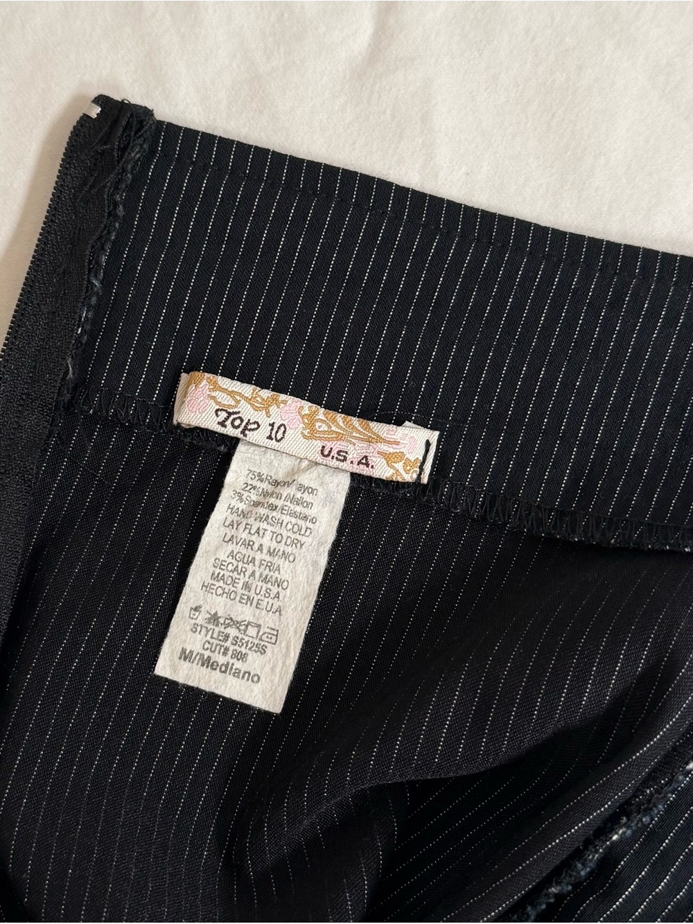 Y2K High Waist Pinstripe Pencil Skirt - Picture 5 of 5